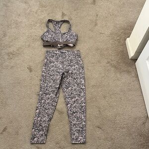 Calvin Klein Pixel Print Leggings Set -NWOT